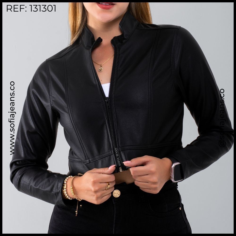 Chaqueta Negra Lisa Cuero Sintético SJ131301