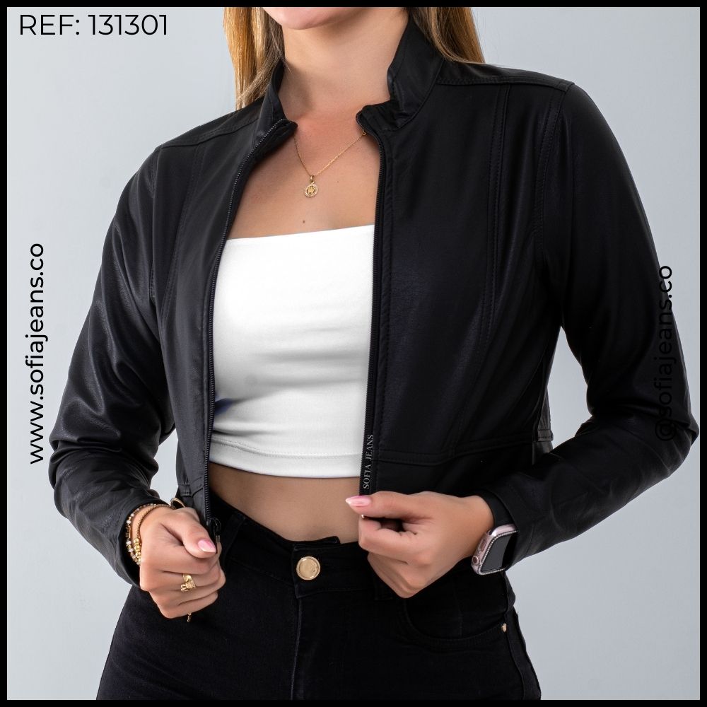 Chaqueta Negra Lisa Cuero Sintético SJ131301