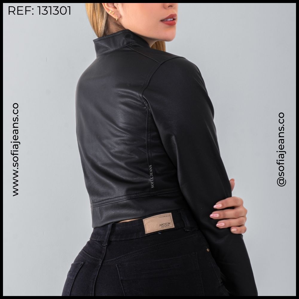 Chaqueta Negra Lisa Cuero Sintético SJ131301